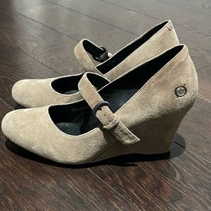 Born Tan Suede Wedges
